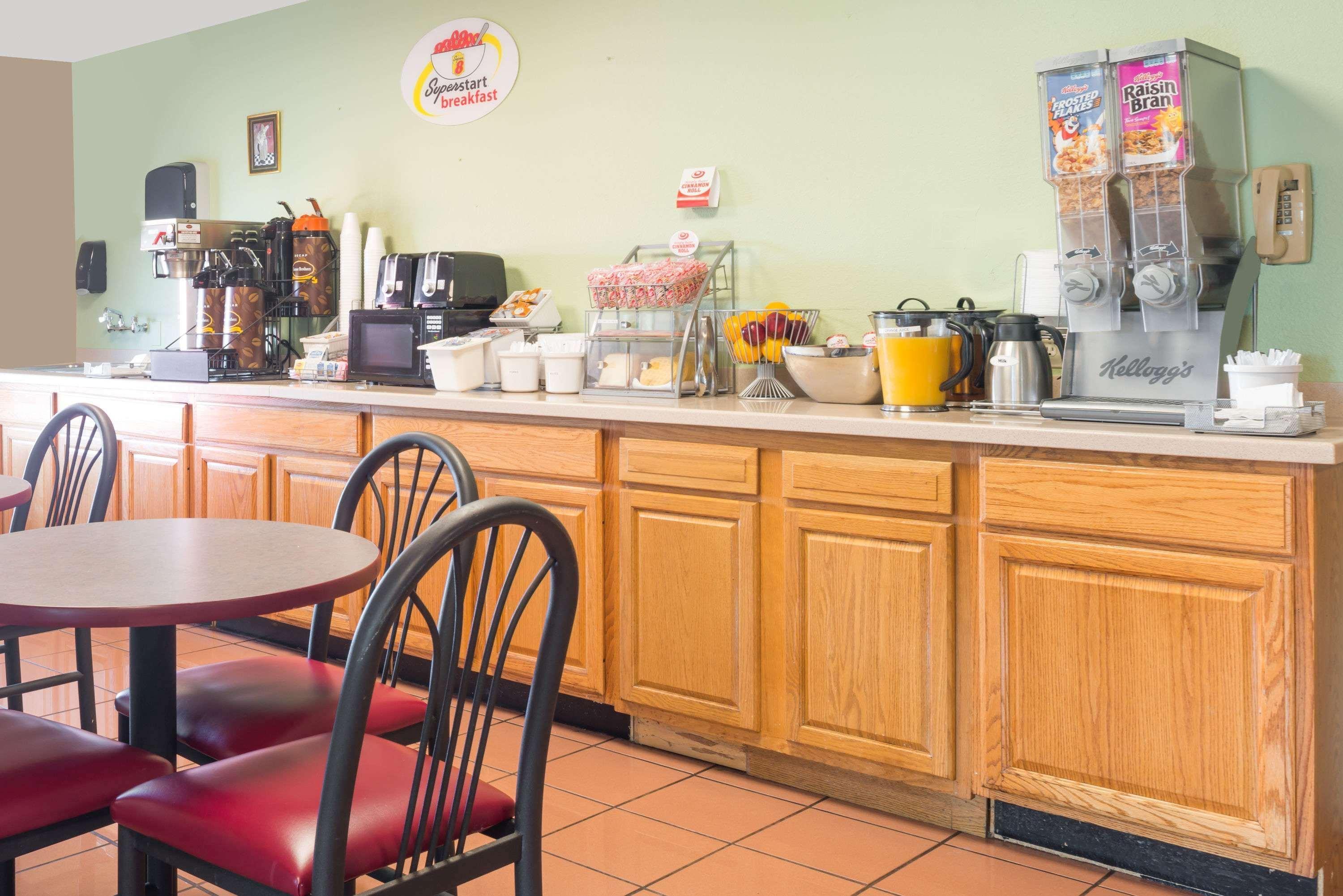 Super 8 By Wyndham O'Fallon Mo/St. Louis Area Екстер'єр фото